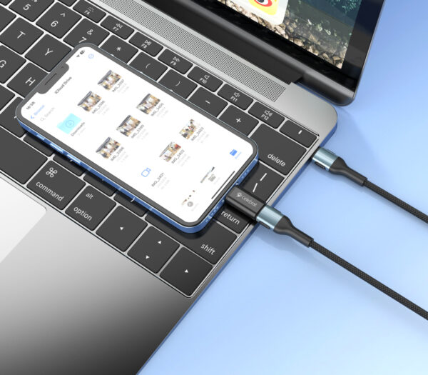 CELEBRAT αντάπτορας Lightning σε USB-C CA-03, 2A, 480Mbps, μαύρος